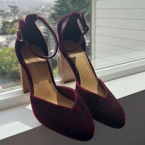 Soludos Size 7.5 Velvet Collette Heel in Burgundy. In great condition!